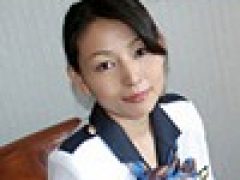 シャワーも浴びずにスカートを捲り上げて、下着ををまさぐると　志保  |美魔女のエロさに誘惑されて